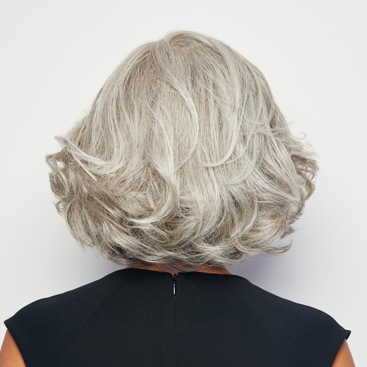 Crowd Pleaser by Raquel Welch (Lace Front-Mono Part Wig) - Image 5